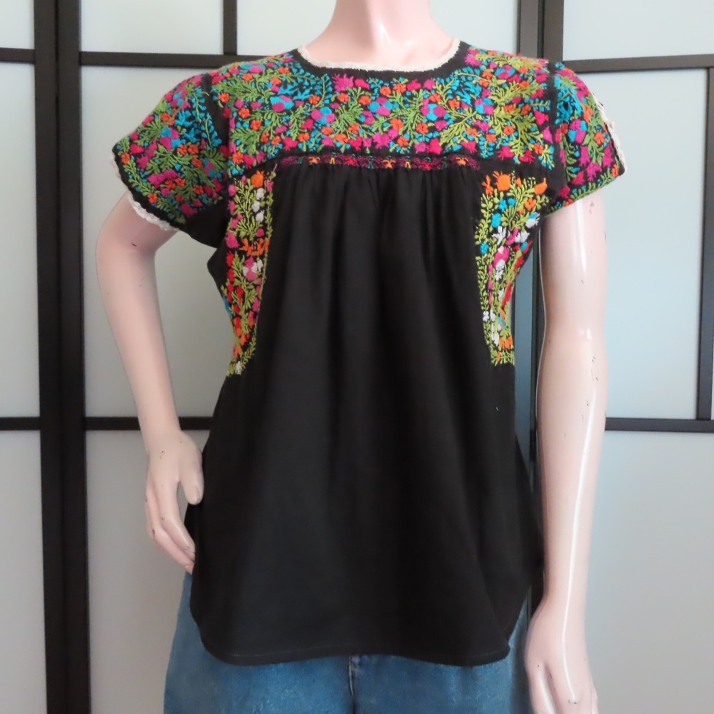 Retro Mexican Embroidered Top Black Short Sleeve M